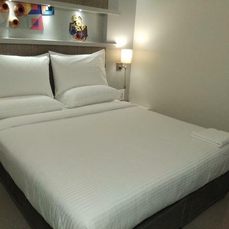 Hotel Atharv Top Rated Business Hotel In Kolhapur Esterno foto