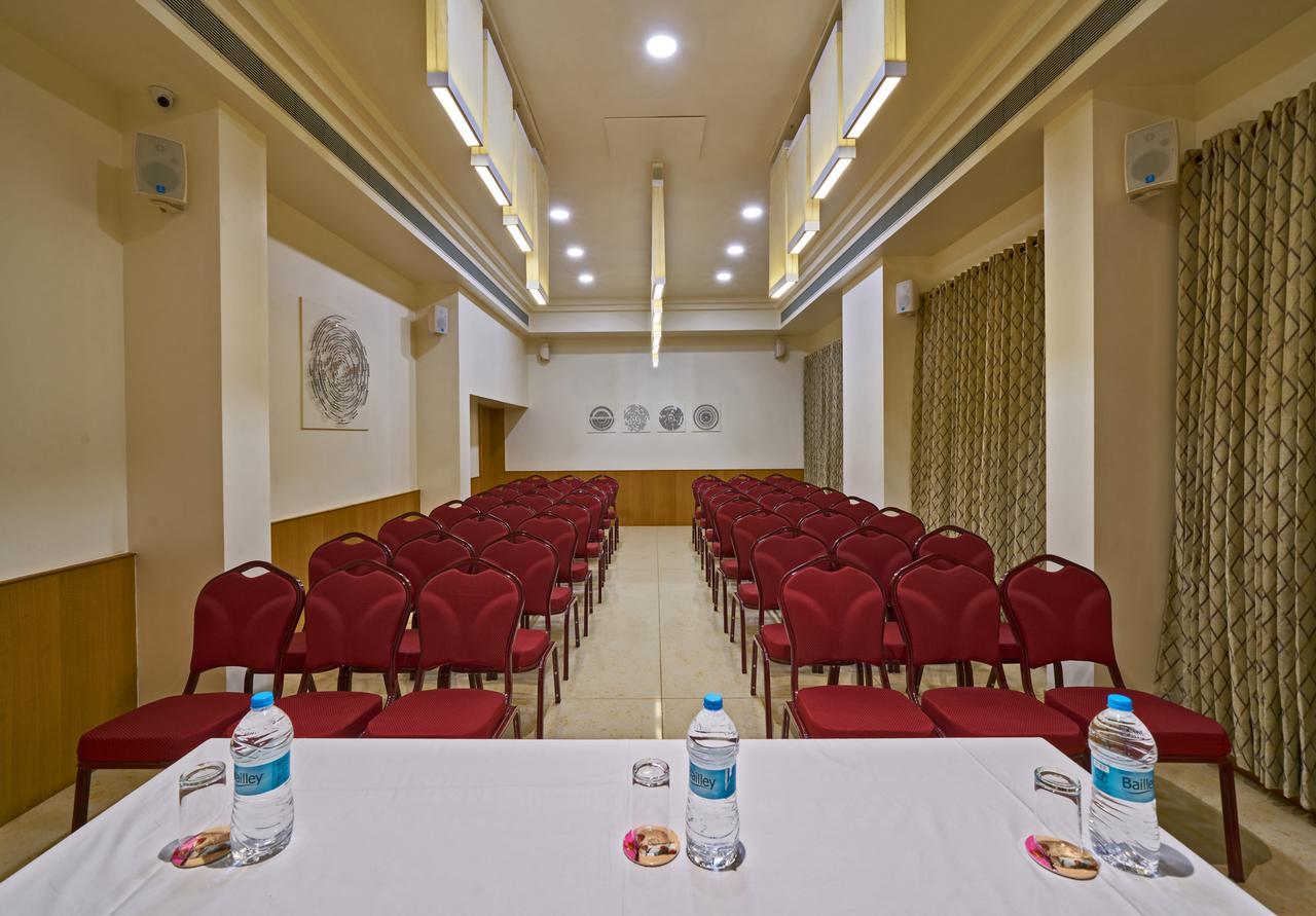 Hotel Atharv Top Rated Business Hotel In Kolhapur Esterno foto