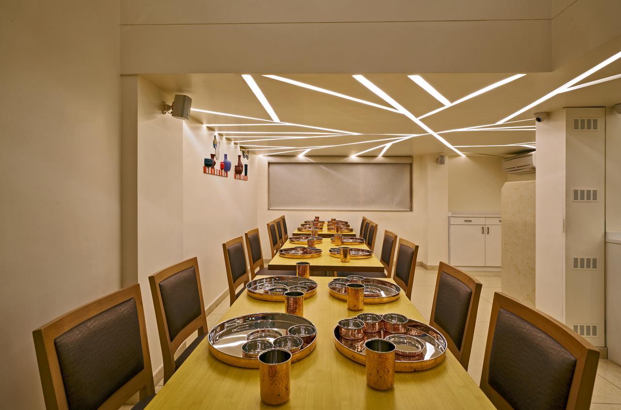 Hotel Atharv Top Rated Business Hotel In Kolhapur Esterno foto