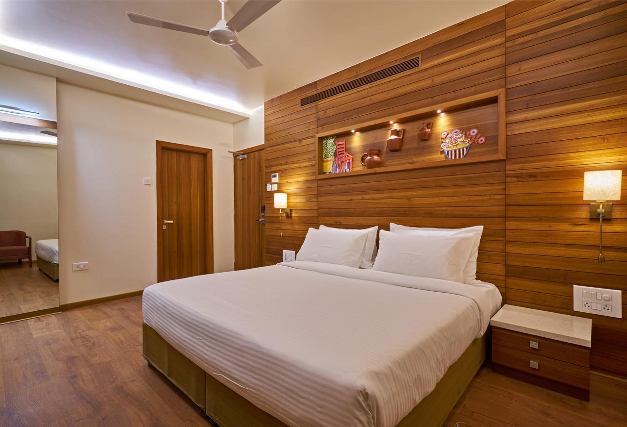 Hotel Atharv Top Rated Business Hotel In Kolhapur Esterno foto