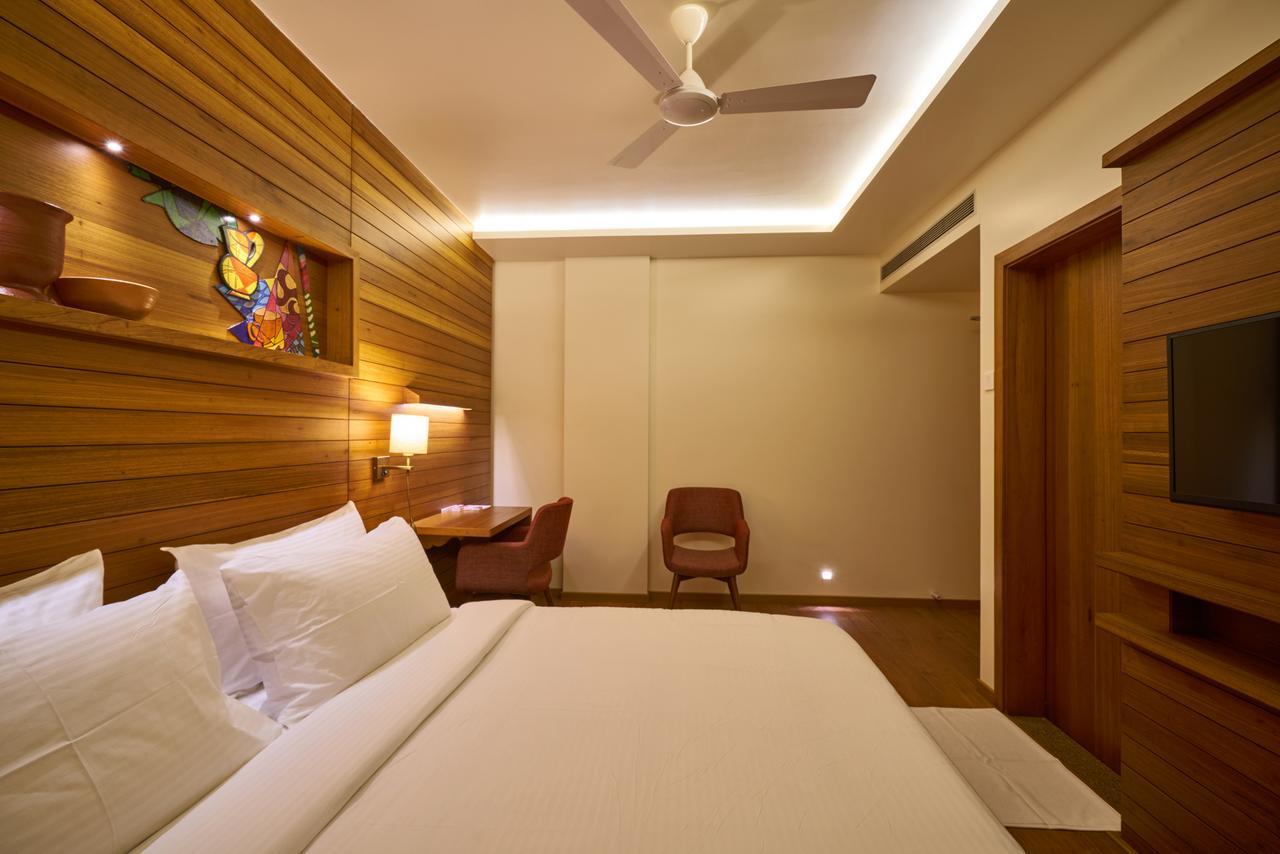 Hotel Atharv Top Rated Business Hotel In Kolhapur Esterno foto