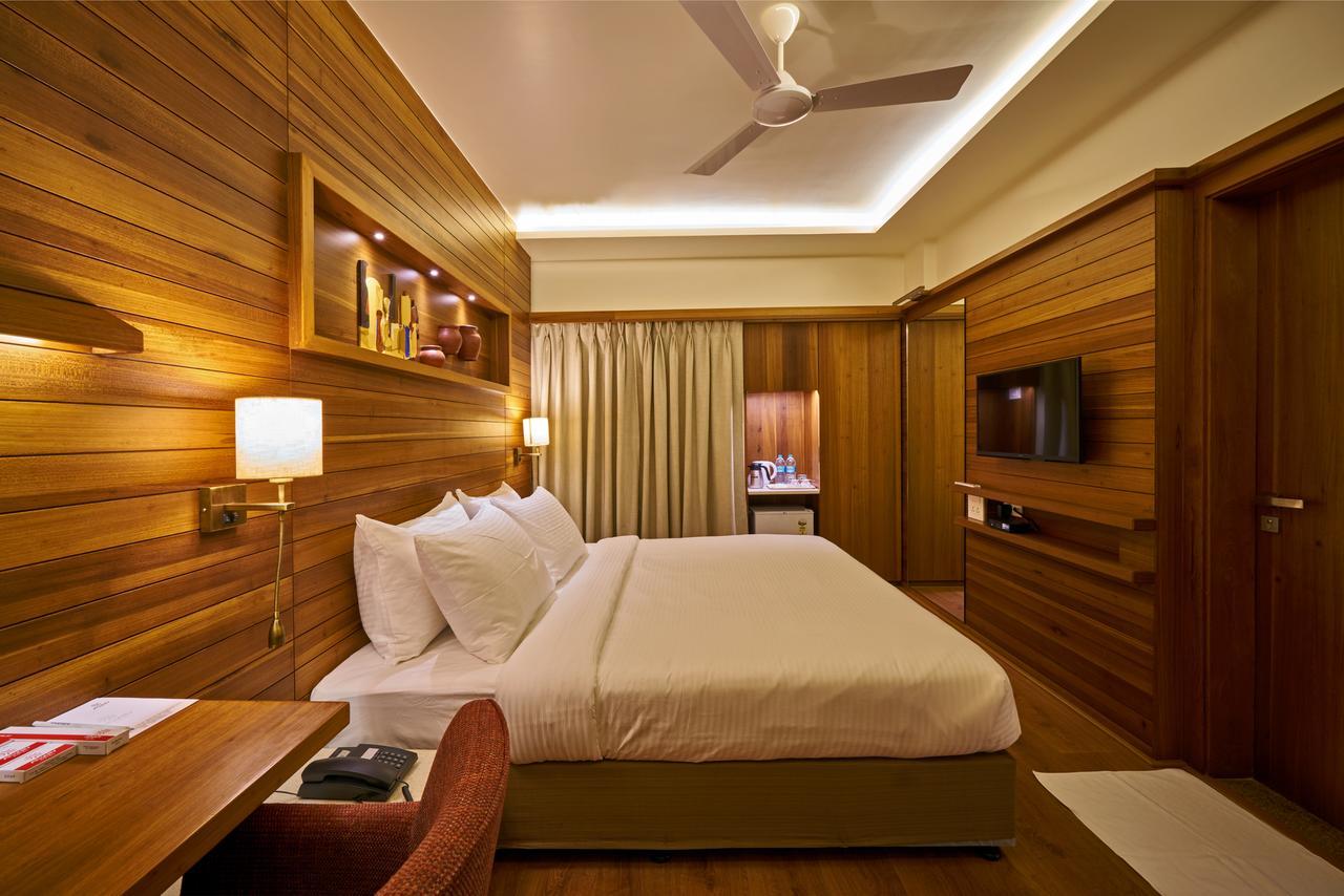 Hotel Atharv Top Rated Business Hotel In Kolhapur Esterno foto